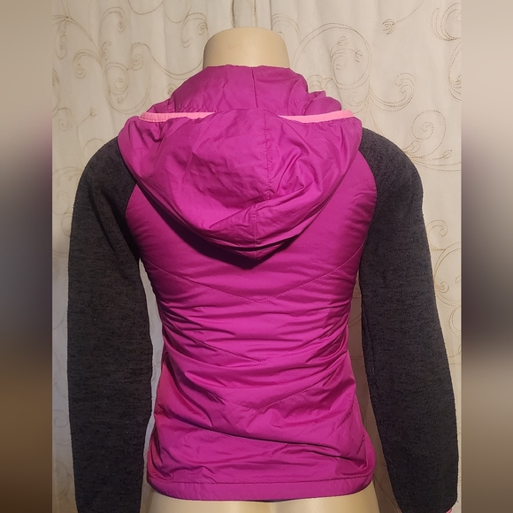 North face girls jacket sz youth M nwot. CLBBR - Picture 3 of 7